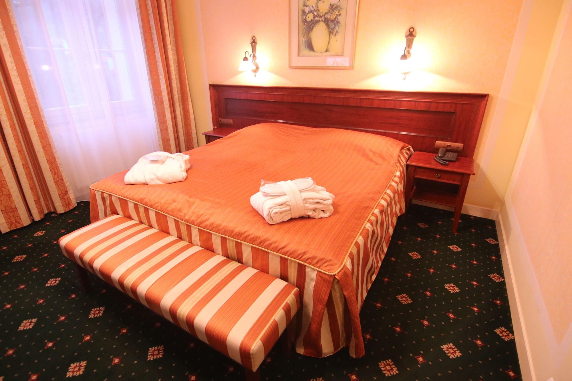 Humboldt Park Hotel & Spa Karlovy Vary Exterior photo