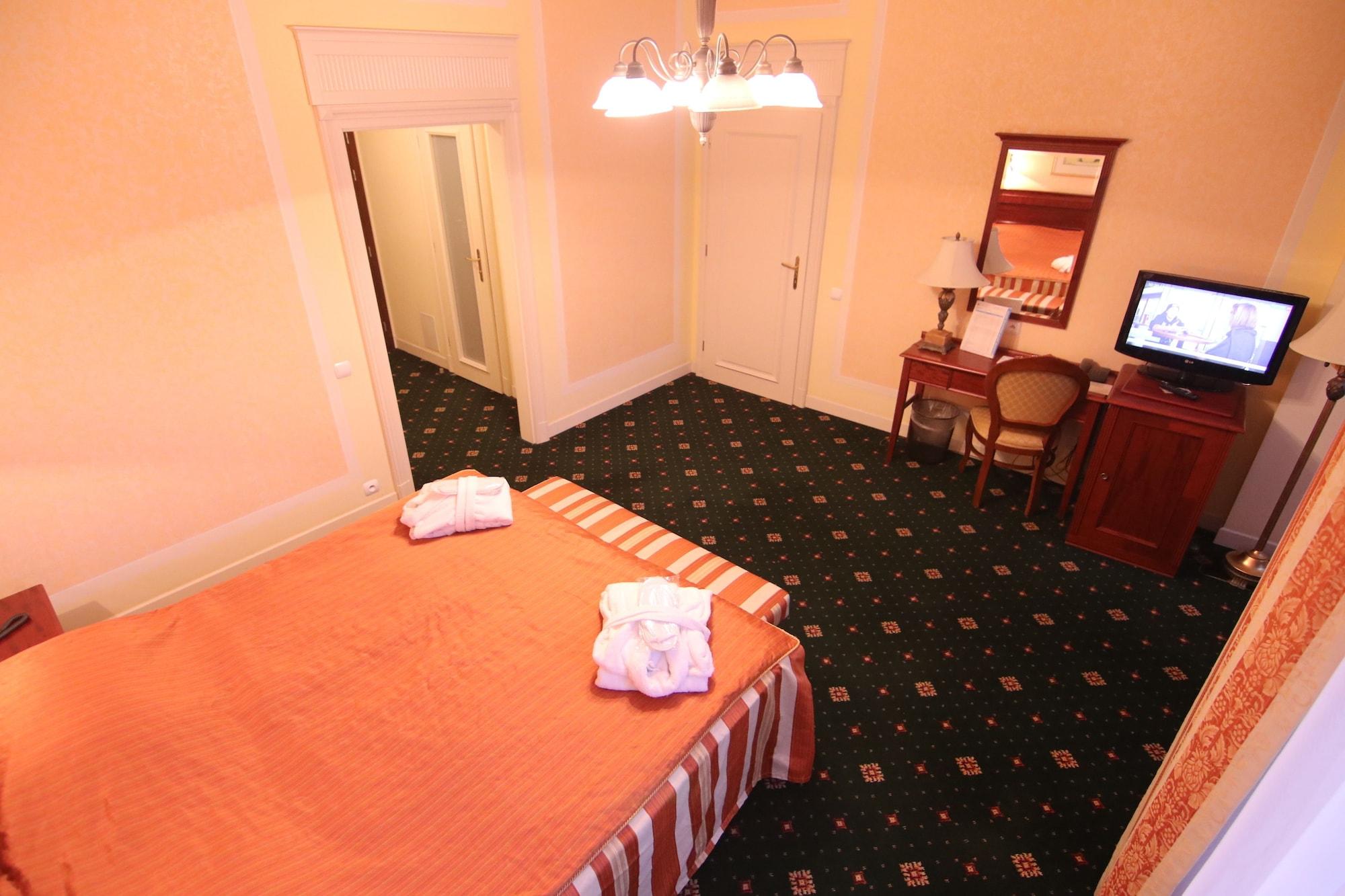 Humboldt Park Hotel & Spa Karlovy Vary Exterior photo